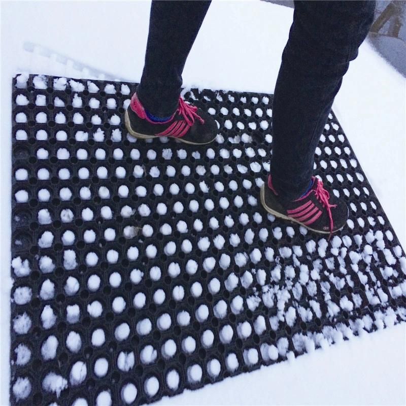 630*420*13mm Anti-Slip Outdoor Drainage Grass Rubber Mat