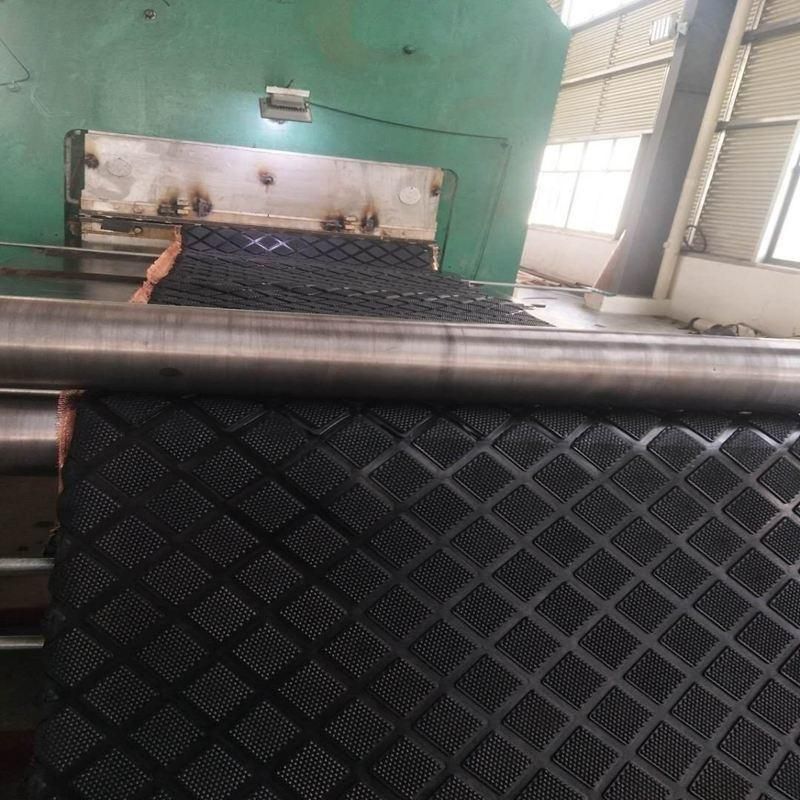 China Factory Sales Anti Slip Cow Mats Rubber Flooring Mats Rubber Sheet