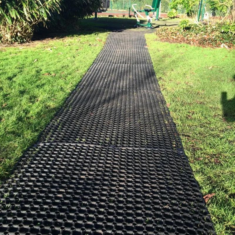 Good Quality Rubber Interlocking Hollow Rubber Large Grass Mat