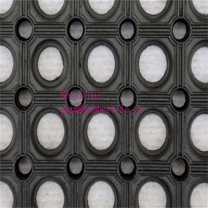 Fire-Proof Grass Rubber Mat, Size 1010*1010*16mm