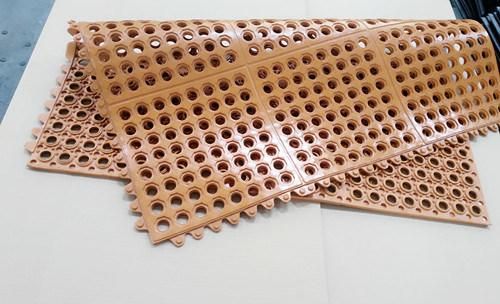 Swimming/Grass Use Interlocking Drainage Mat