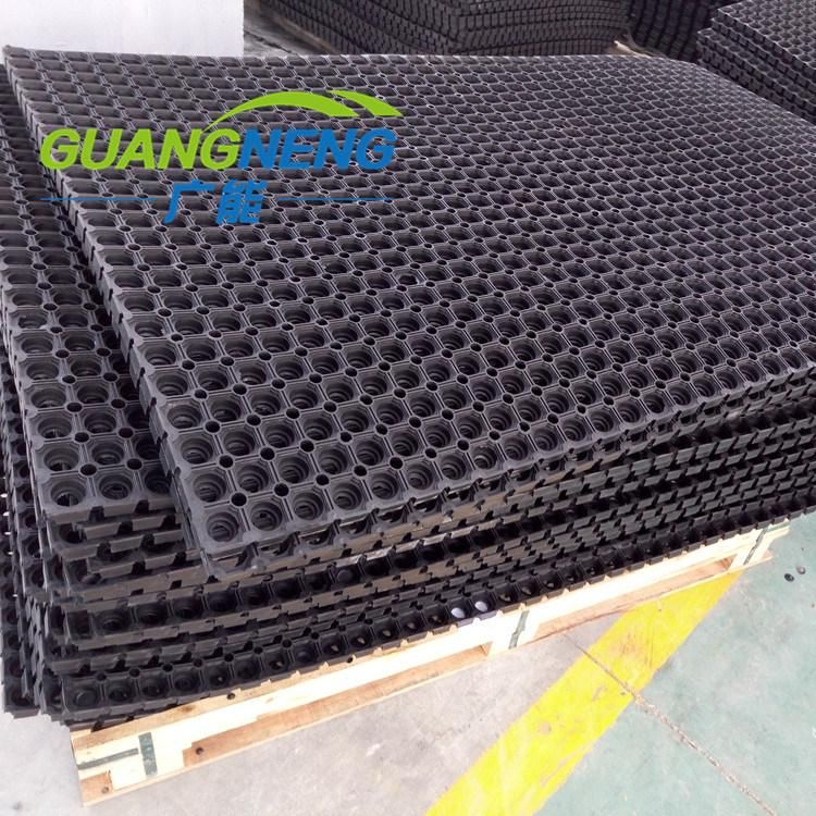 Fire-Proof Grass Rubber Mat, Size 1010*1010*16mm