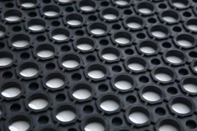 Wholesale Rubber Floor Sheet with Drainage Holes Anti Skip Mats for Workplant for Kitchen for Wet Oil Place