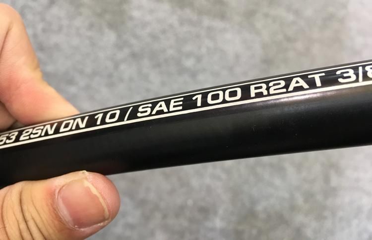 Hengyu 2" Inside Diameter Rubber Hose SAE100 R2 300 Bar High Pressure Flexible Hose