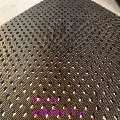 Horse Stable Rubber Mats, Animal Husbandry Mats with Holes