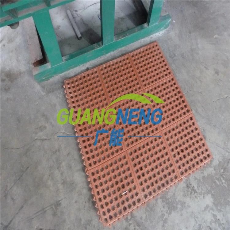 3′ X 3′ Black Interlocking Anti-Fatigue Comfort Rubber Floor Standing Mats