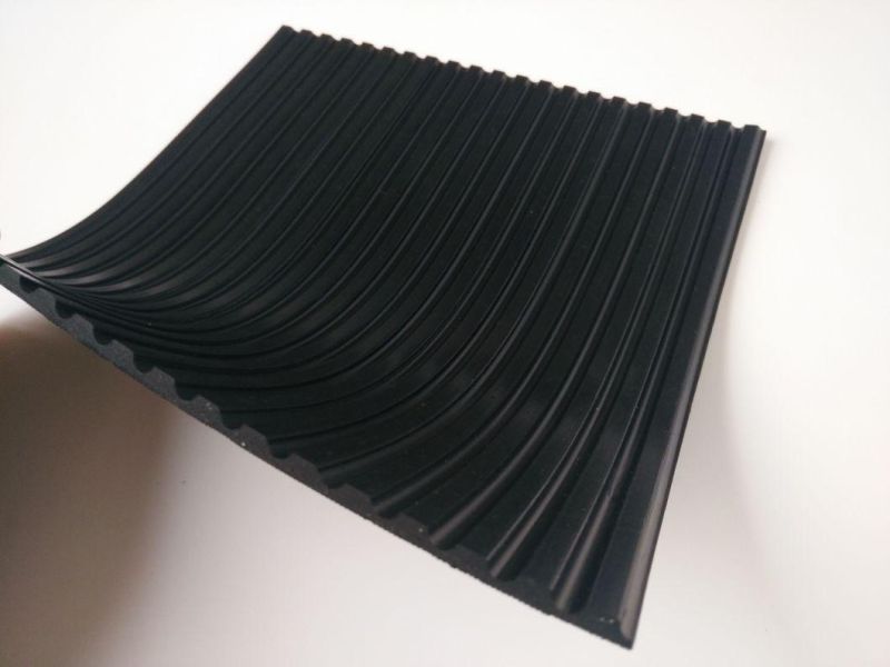 Ribbed Pattern Surface Rubber Sheets Mats Rolls Flooring