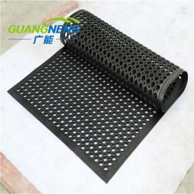 Grass/Snow/Deck Rubber Floor Mat in Black, Rubber Hole Mat