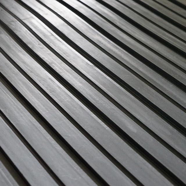 Non-Slip Wide/Broad Ribbed Rubber Matting Sheet