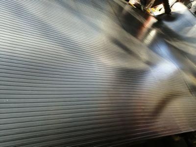 Broad Ribbed Rubber Non Slip Matting Rolls Wide Corrugated Sheet