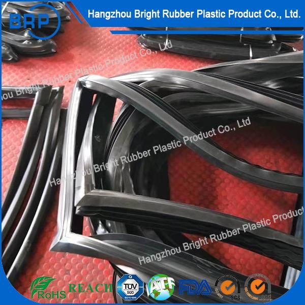 China Factory Custom Rubber Extruded Parts with 25years Experience