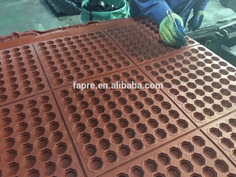 Rubber Link Mat with Holes Black Interlocked 914*914*12mm