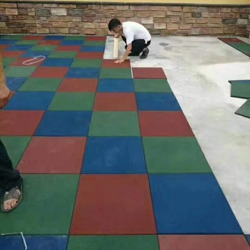 300*300mm Outdoor Playground Rubber Floor Paver Tile, Square Flooring Mat