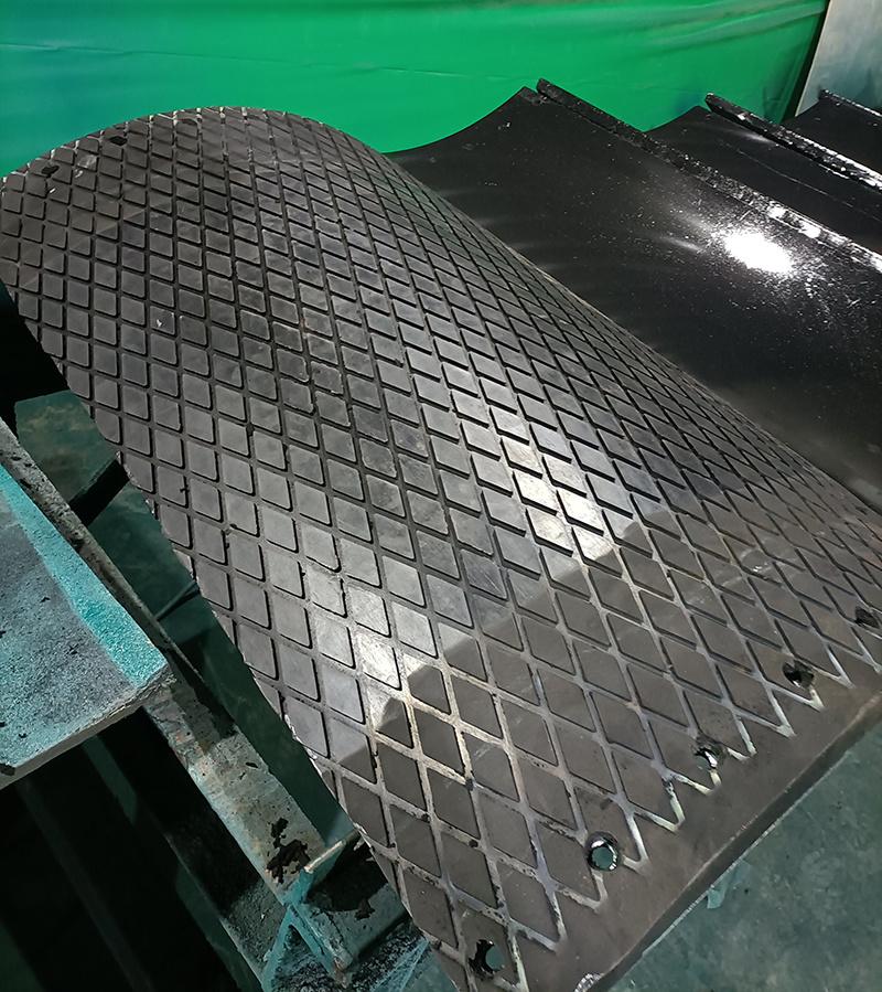 Conveyor Drum Pulley Shell Diamond Lagging Rubber Sheet