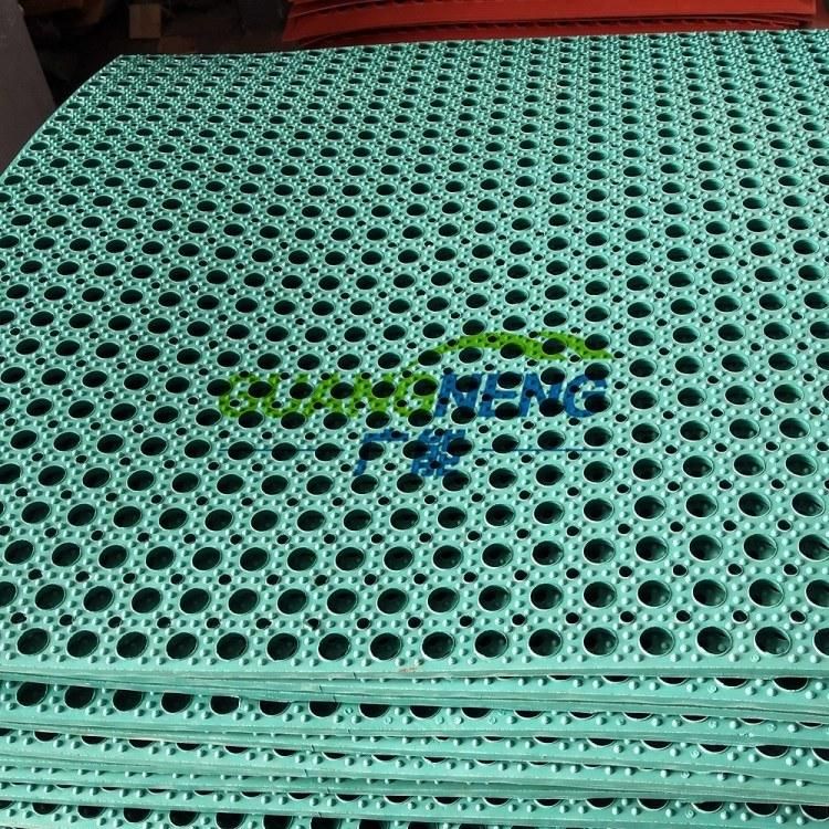 Green Colour Rubber Mats, Size 1010*1010*16mm