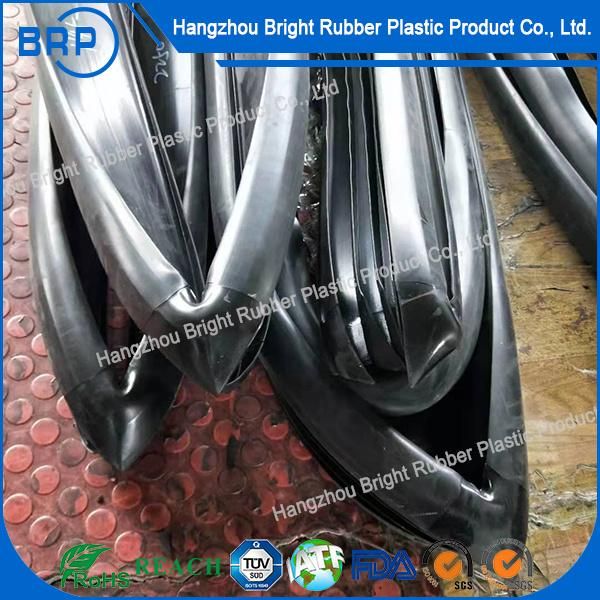 China Factory Custom Rubber Extruded Parts with 25years Experience