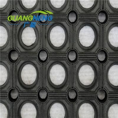 Fire-Proof Grass Rubber Mat, Size 1010*1010*16mm