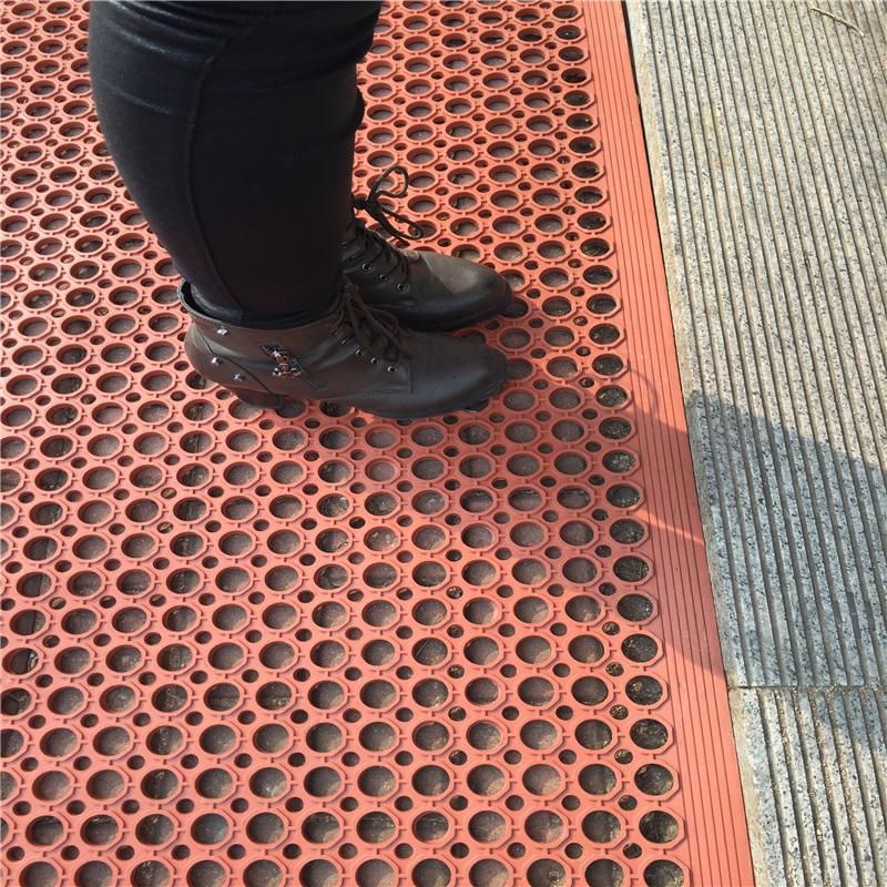 Anti Fatigue Workplace Flooring Water Drainage Rubber Kitchen Mat