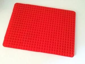 Pyramid Pan Non Stick Fat Reducing Silicone Cooking Mat