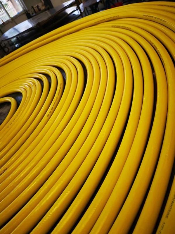 Black Diesel Oil Rubber Hose 300 Psi with 100 Meters/Roll