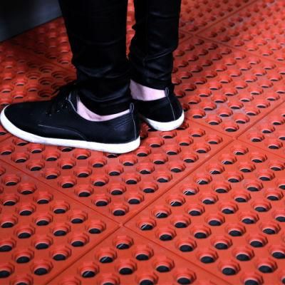 Hot Selling Interlock Anti Slip Drainage Perforated Porous Holes Rubber Mat with 3FT*3FT
