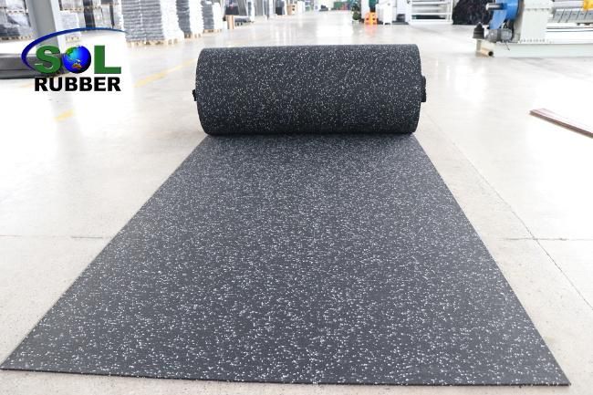Reduce Shock Convenient Installation Gym Mat Poured Rubber Flooring