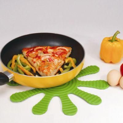 Silicone Insulation Pad Extra Thick Silicone Trivets Pot Holder and Nonslip Insulation Honeycomb Rubber Hot Pads