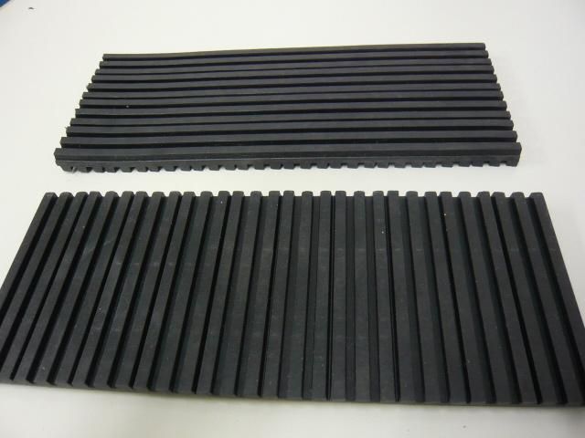 Anti-Vibrate Rubber Pad, Anti-Vibrate Rubber Mat Made with Virgin Nr + SBR Rubber Material (3A4018)